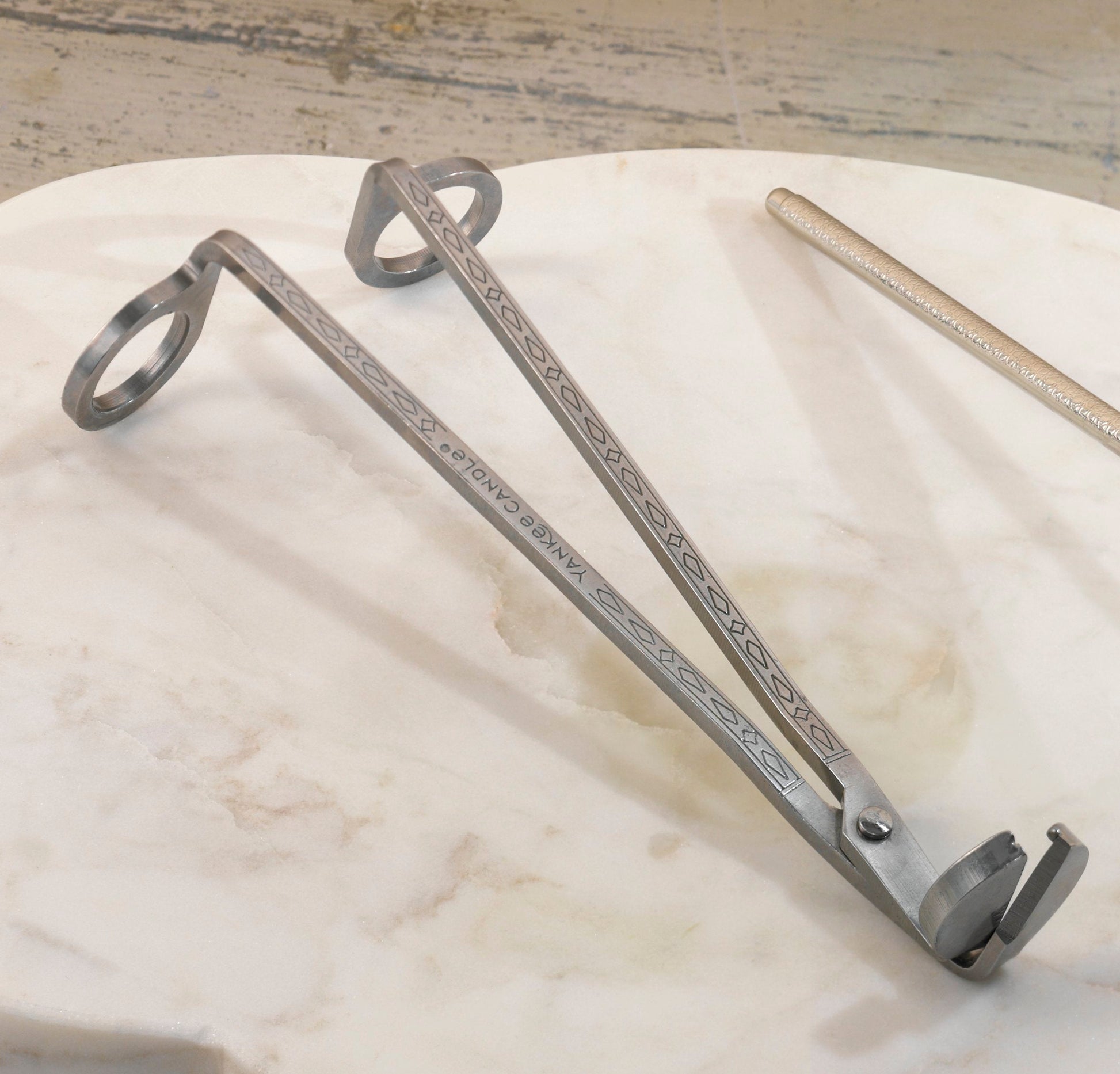wick trimmer